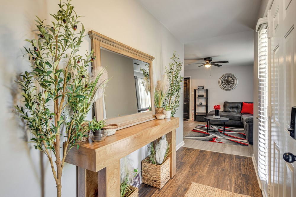 5 Mi to Dtwn: Family-friendly Home in Richmond!