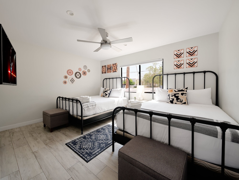 Sunset - Private Pool & Spa - Walk to Old Town