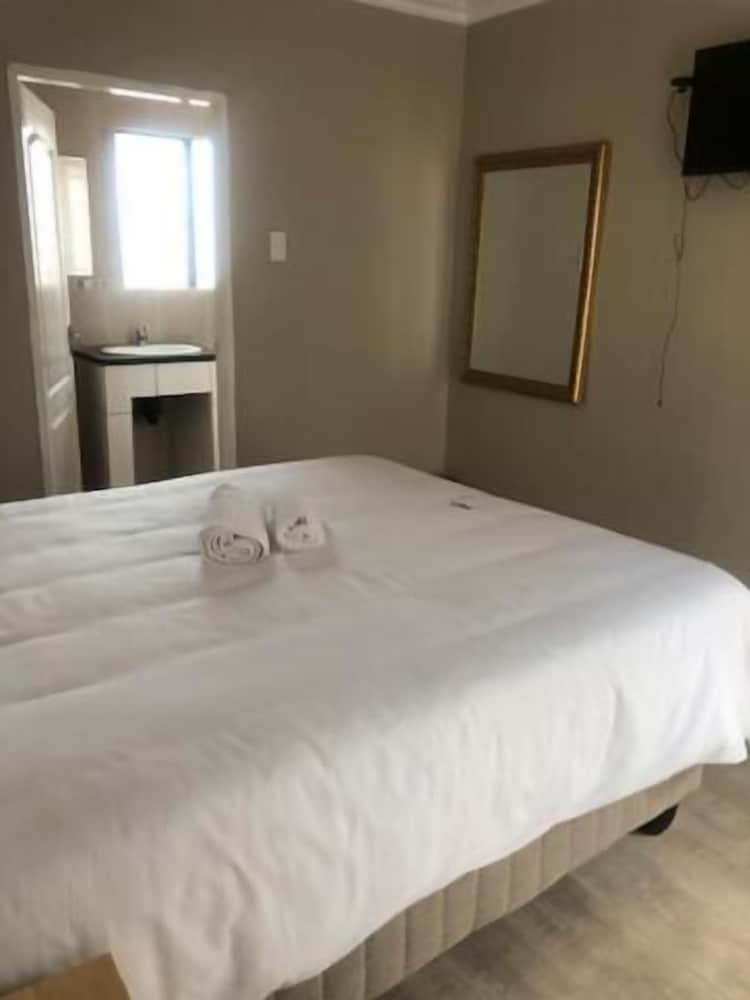 Kennzy Guesthouse view 3