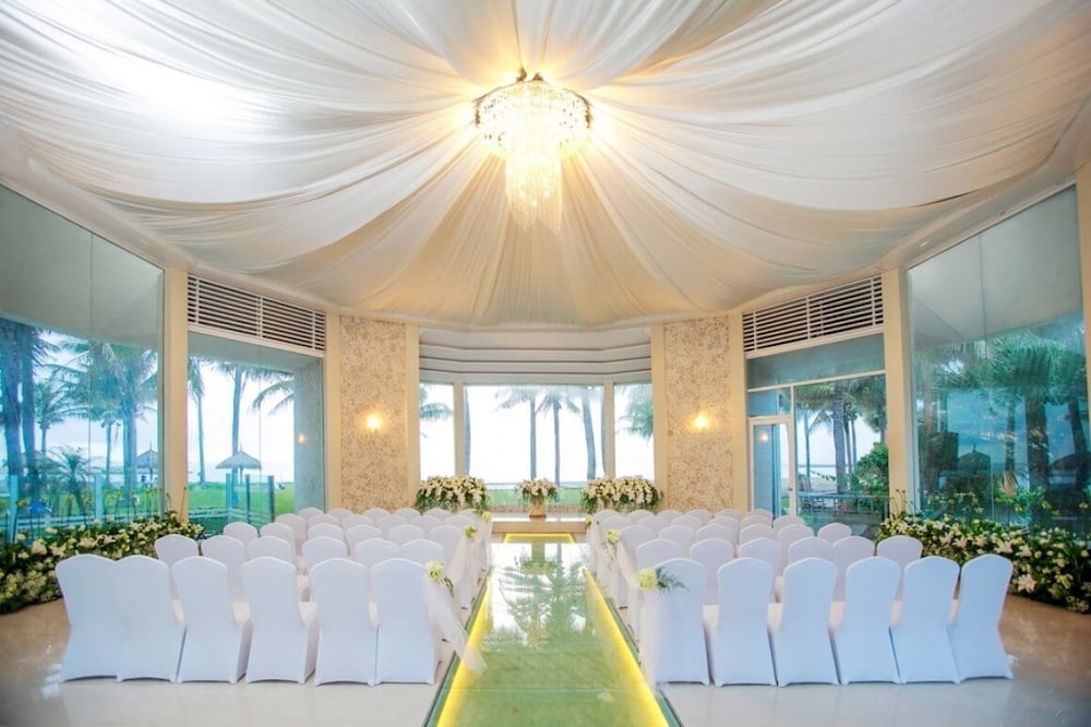 Sizihwan Sunset Beach Resort