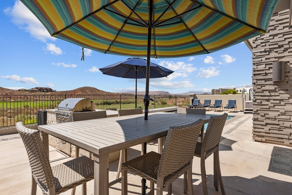 Coral Rock Vista 8 Bedroom Townhouse