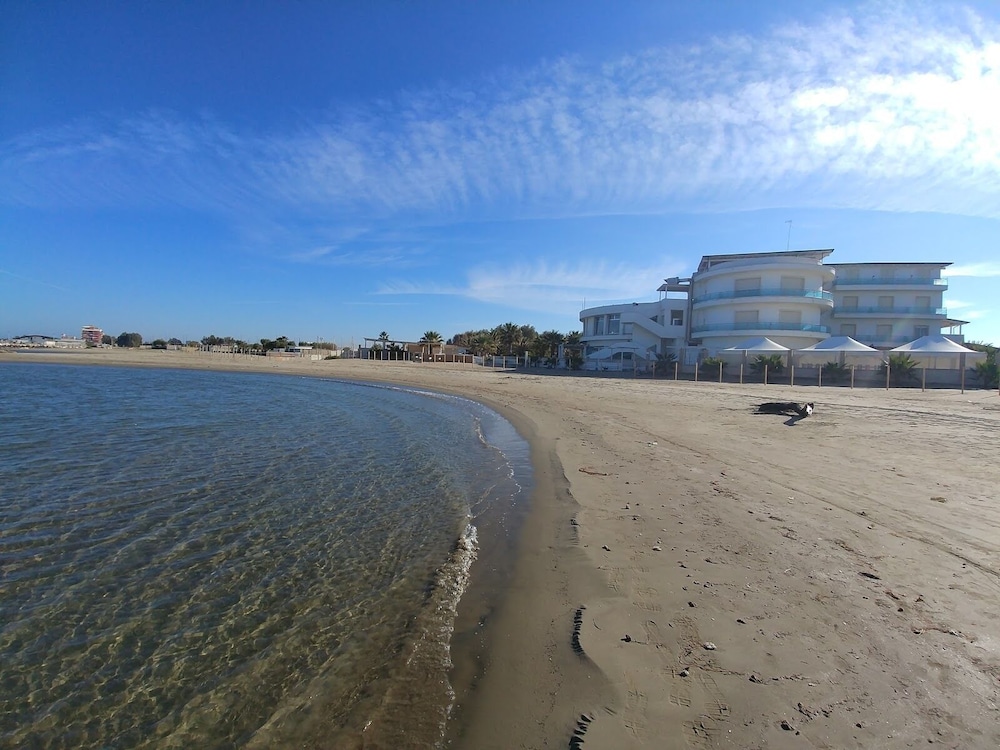 Special Family Apartment 2 Steps From the sea