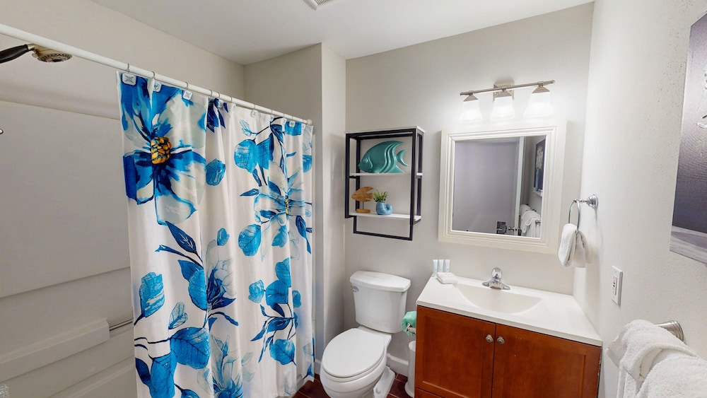 Delightful 3BR Condo Near Gulf Shores With Pool & Hot Tub