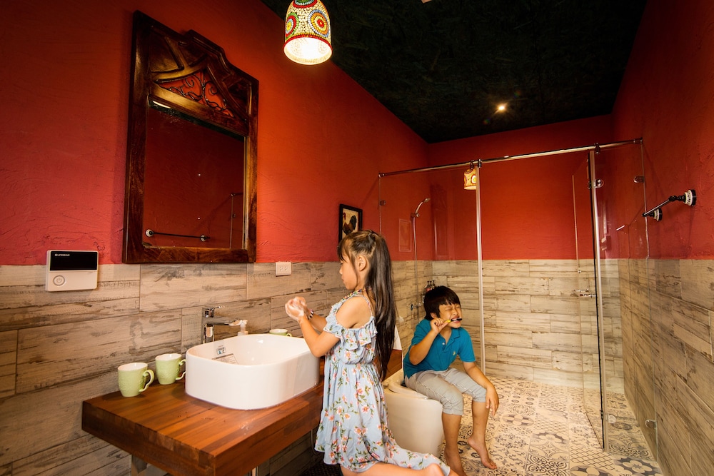 Fly Inn Yilan