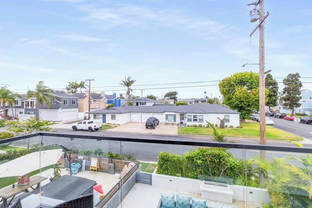 @ Marbella Lane - Luxi 4BR Haven w/ Skyscape Views