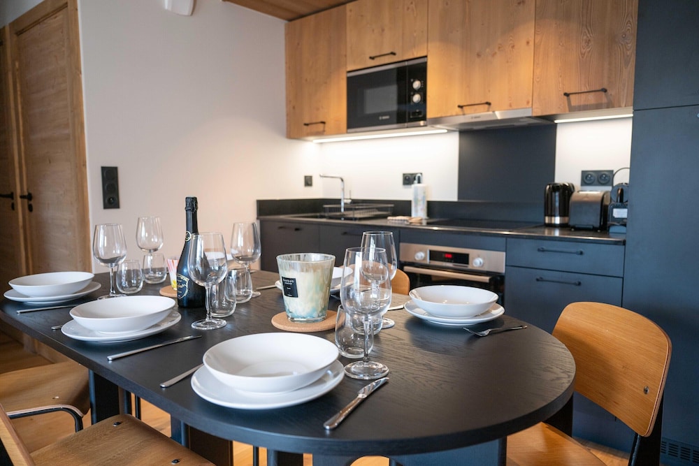 Charming Apt With View 2bd/6p -residence in Mega\