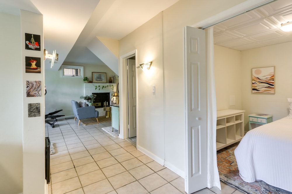 Peaceful Riverfront Retreat w/ Yoga & Art Studio! view 4