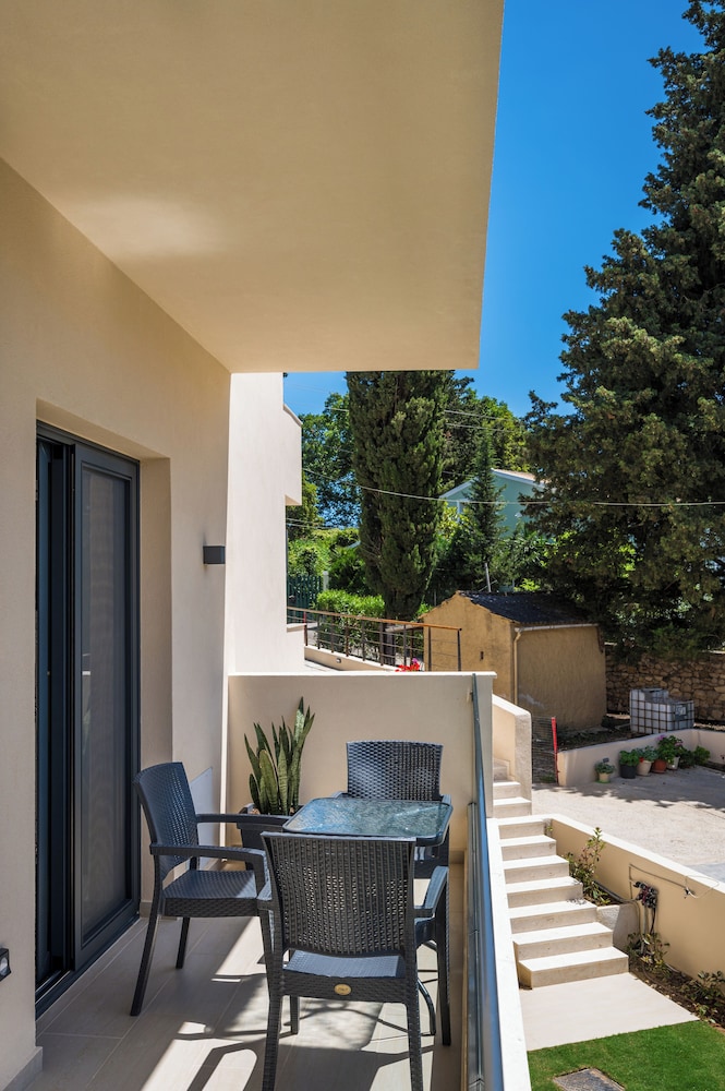 The 7 Suites, An Elegant Living in Ipsos by Konnect