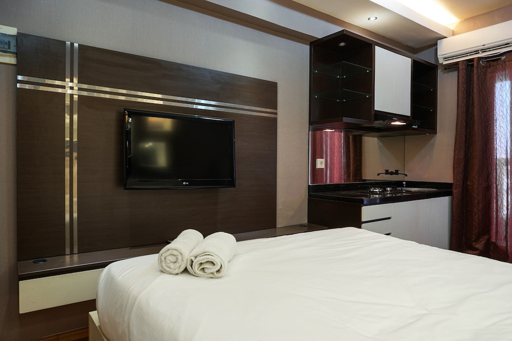 Comfortable Studio @ Green Bay Pluit Apartment view 2