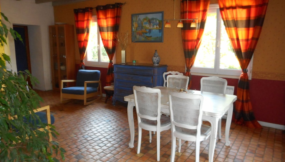 Chambres d'Hôtes La Poirière