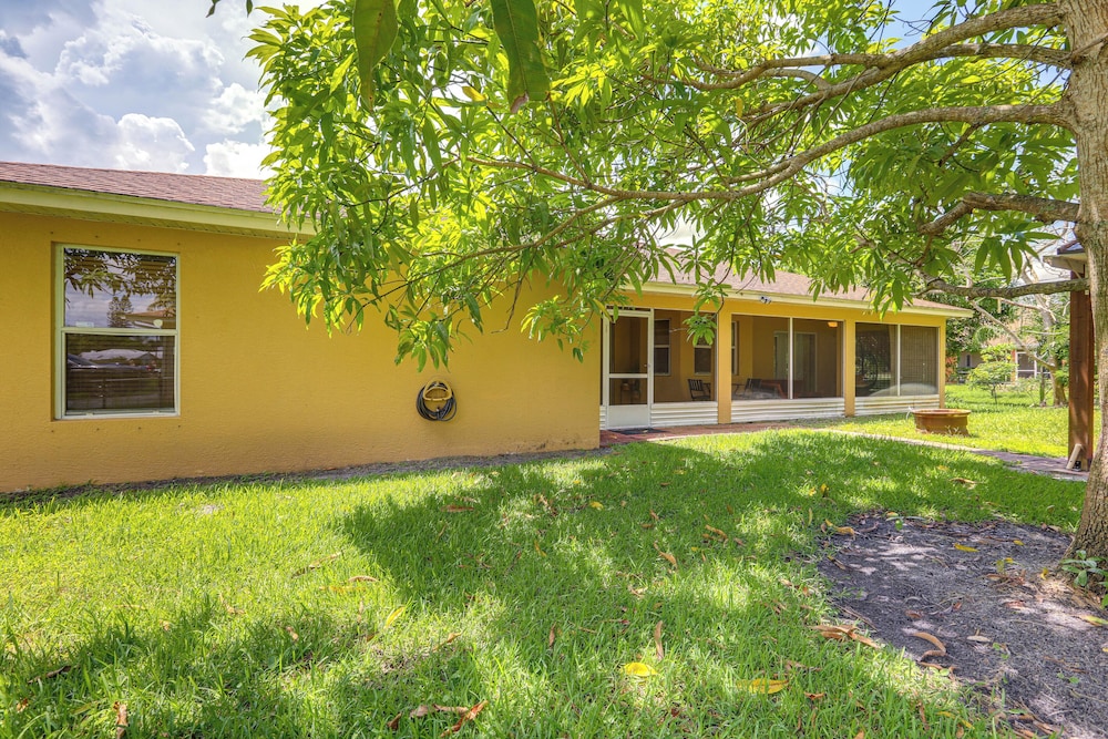 Family Home in Port St Lucie w/ Furnished Pergola!