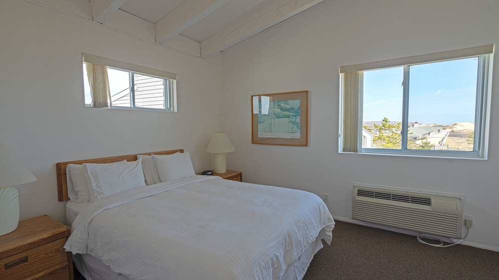 Sea Crest Resort
