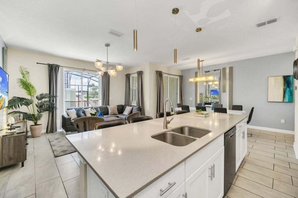 Retreat & Relax Screened In Pool Home Kid Rooms 4 Bedroom Townhouse