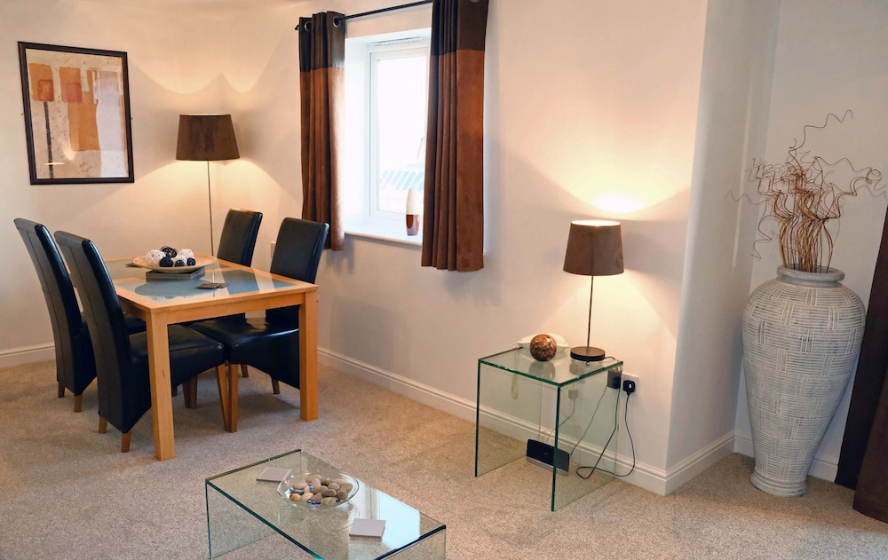 Regent in Gosforth With 2 Bedrooms and 2 Bathrooms