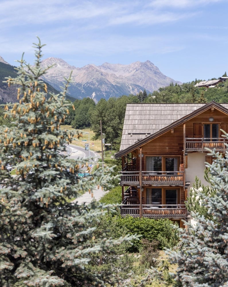 Chalet in Serre Chevalier With Family Fun