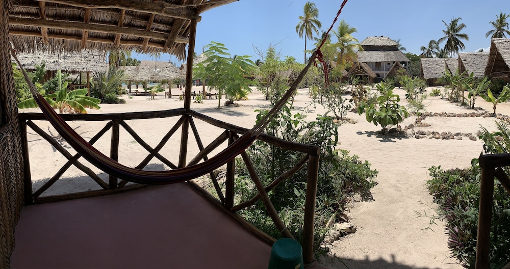 New Jambo Bungalows - Hostel
