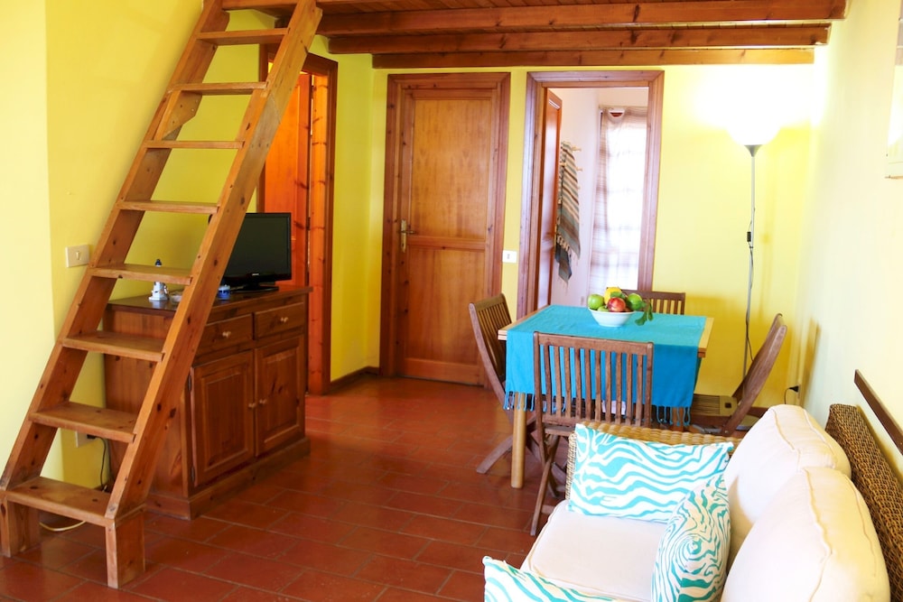 Villino Sofia 2 Bedrooms Apartment in Stintino view 4