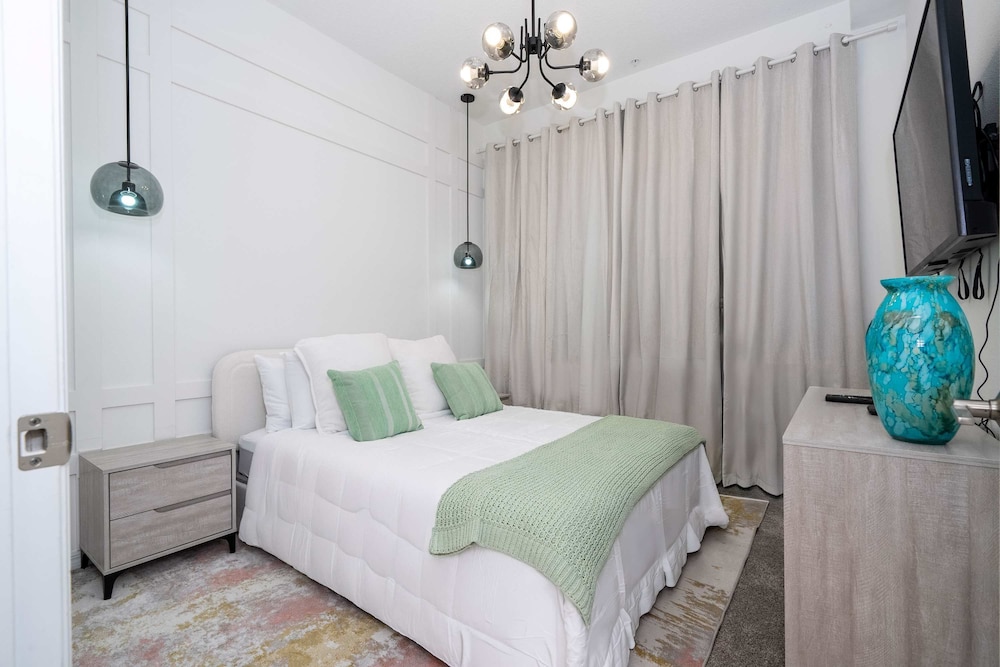 3191 402 Family Fun 3BR Themed Apt Near Disney