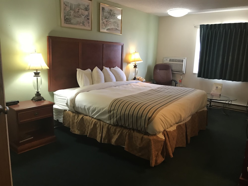 Rodeway Inn - Property Image 8