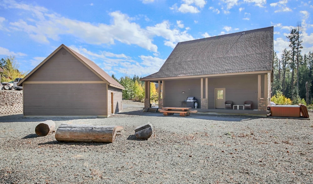 Roslyn Hideaway