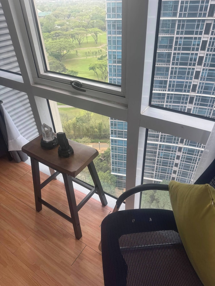 BGC Cheap Condo in BGC 5thavenue -23rd Street