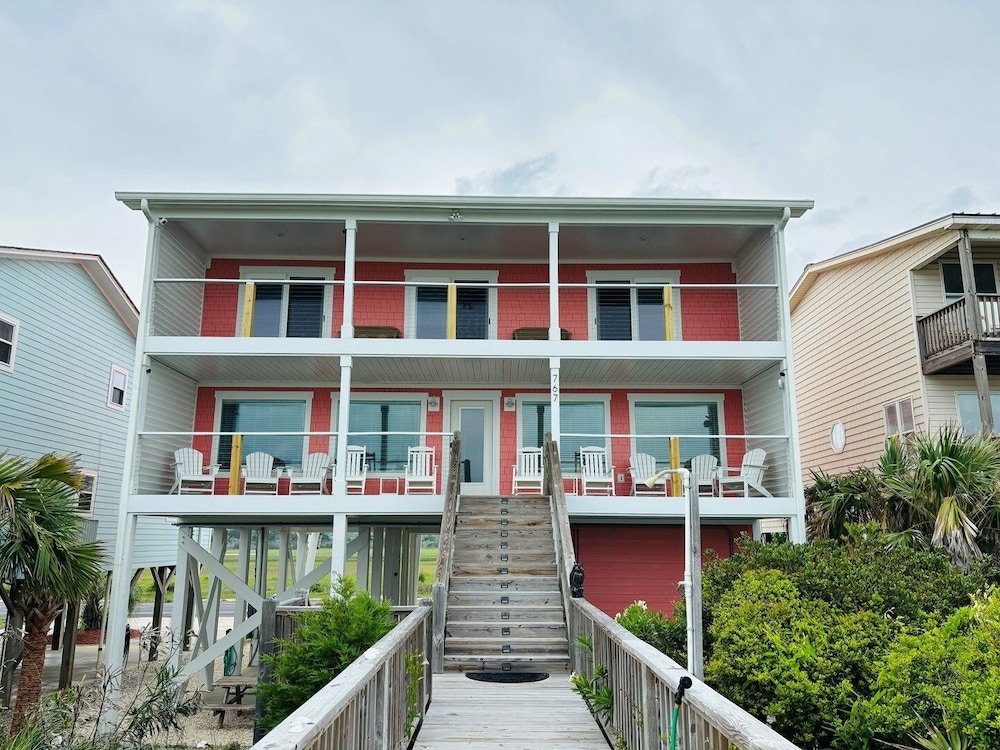 Nauti Time 5 Bedroom Home by RedAwning view 3