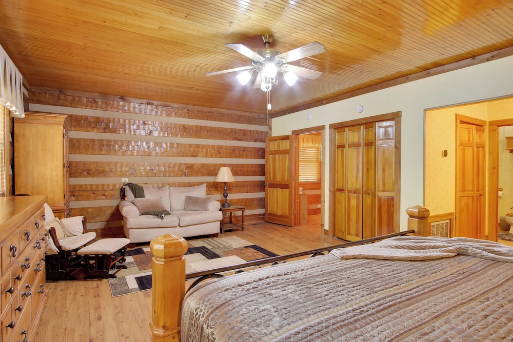 Golf + Hike: Nature Escape w/ Sauna in Hephzibah