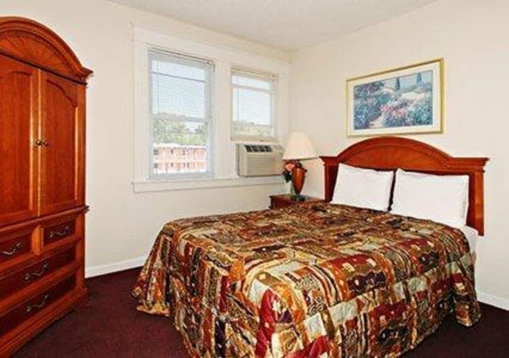 Regal Inn Suites - Property Image 31