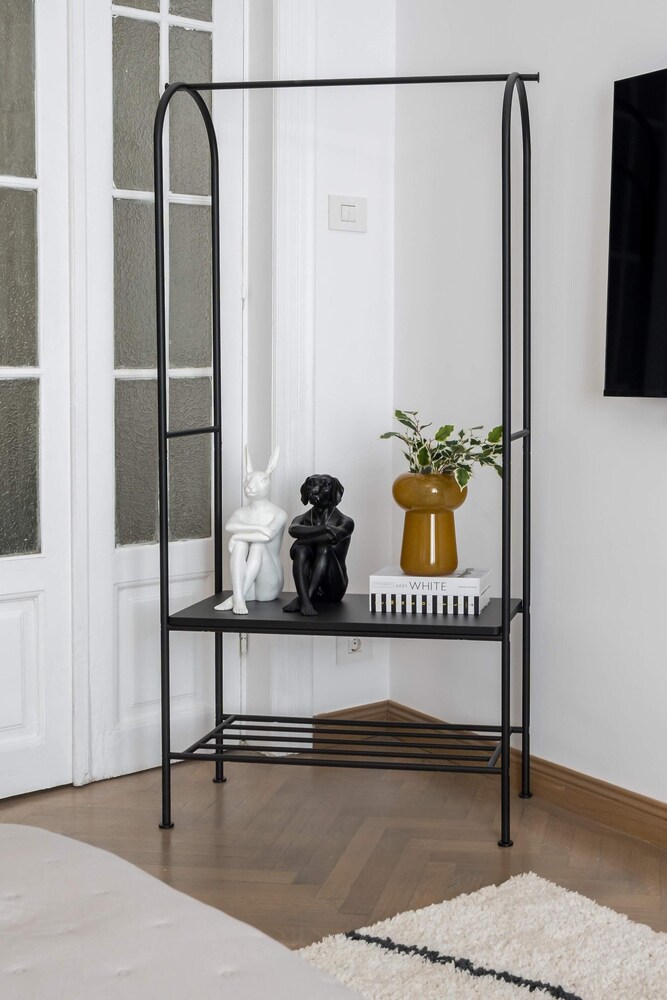Calea 3BR Victoriei Stunner - Two Living Rooms - Balconies on the Avenue
