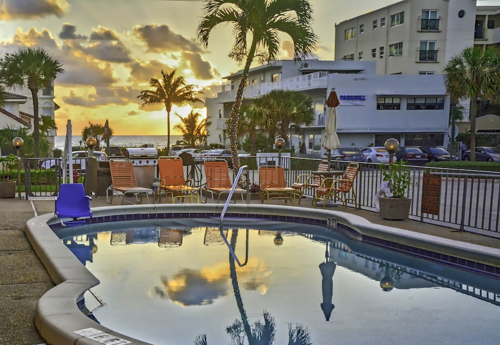 Sea Cliff Motel