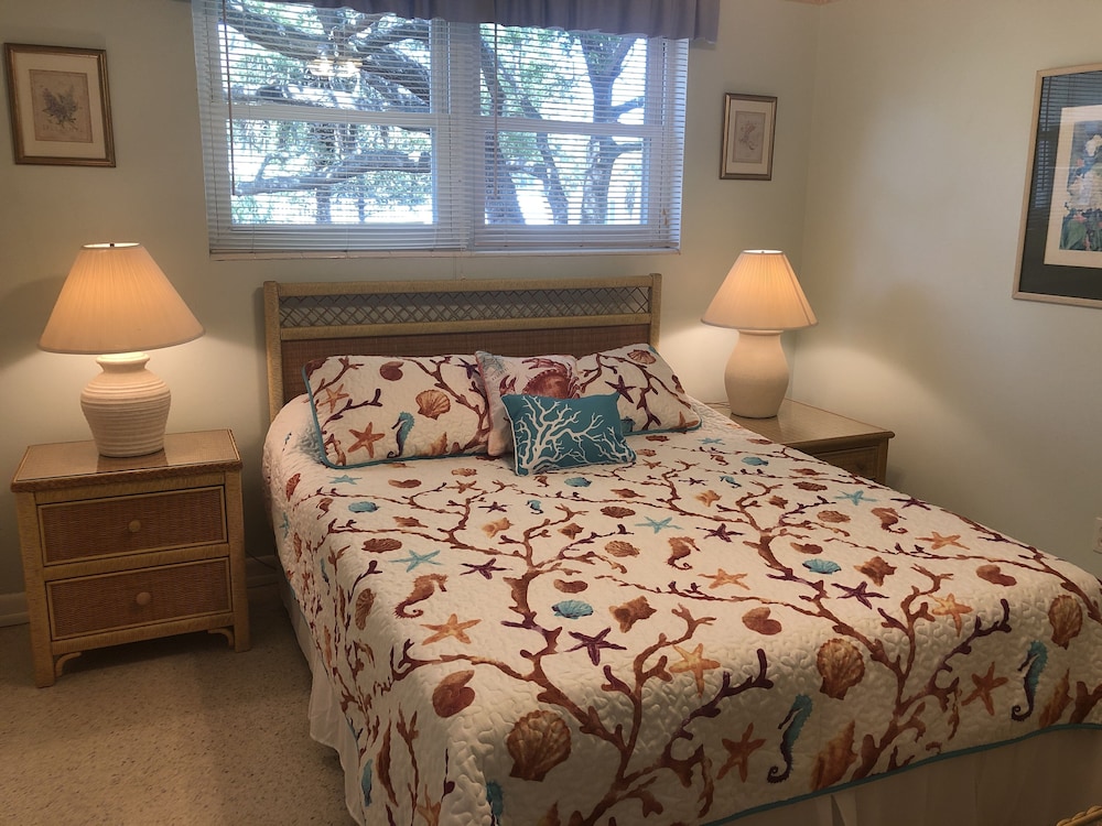 Coastal Breezes 4 Bedroom Home view 5