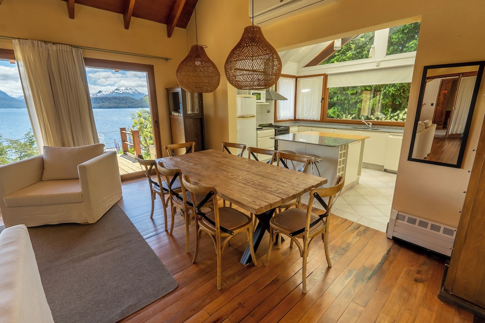 Rent Up -Casa junto al lago Nahuel Huapi