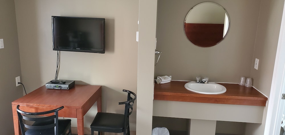 Falcon Motel Brossard
