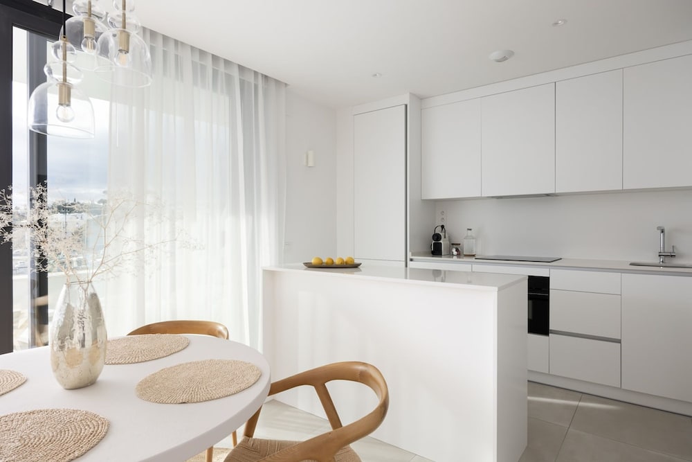 Stylish Luxury Suite With Terrace in Higueron