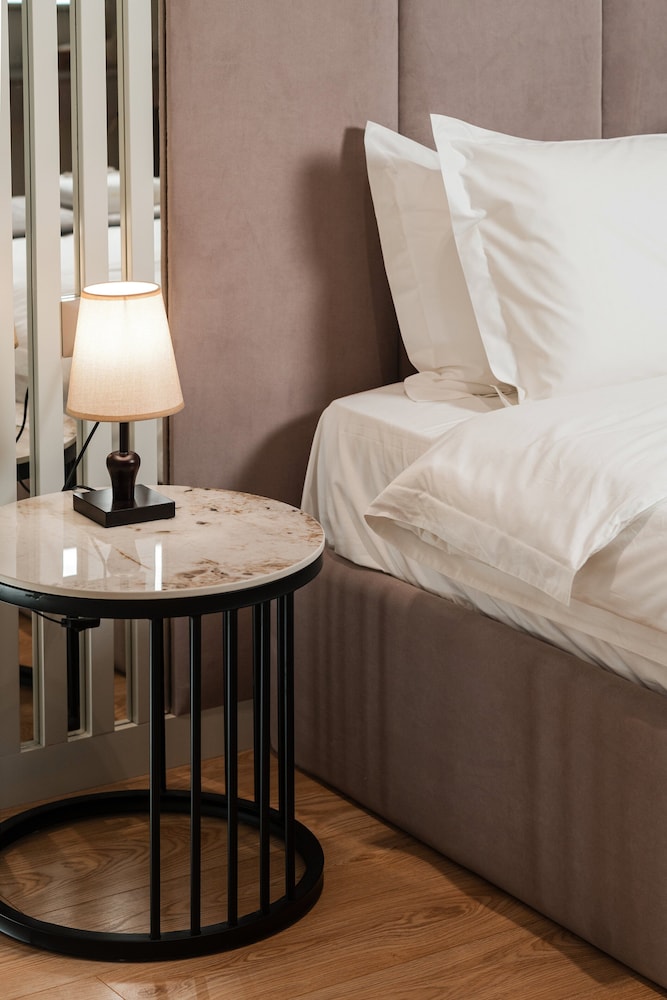 Troci Hotel 110