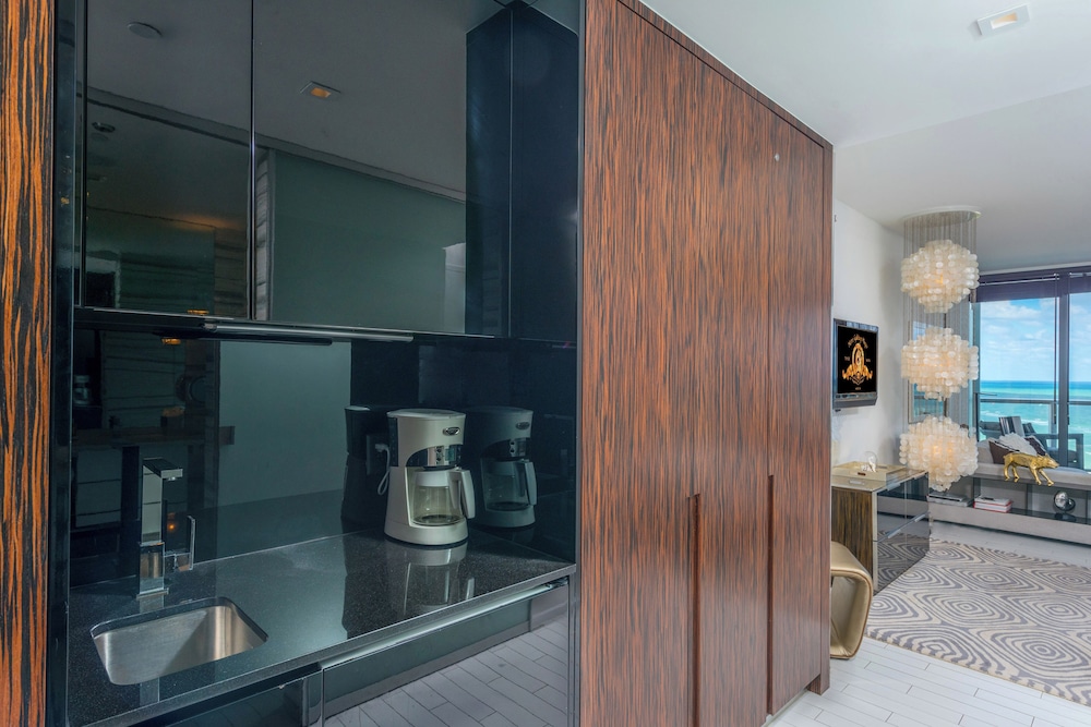 Luxury Vacation Rentals in South Beach by LRMB