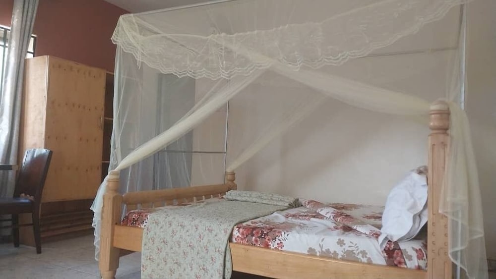 lakeshore bed ad breakfast