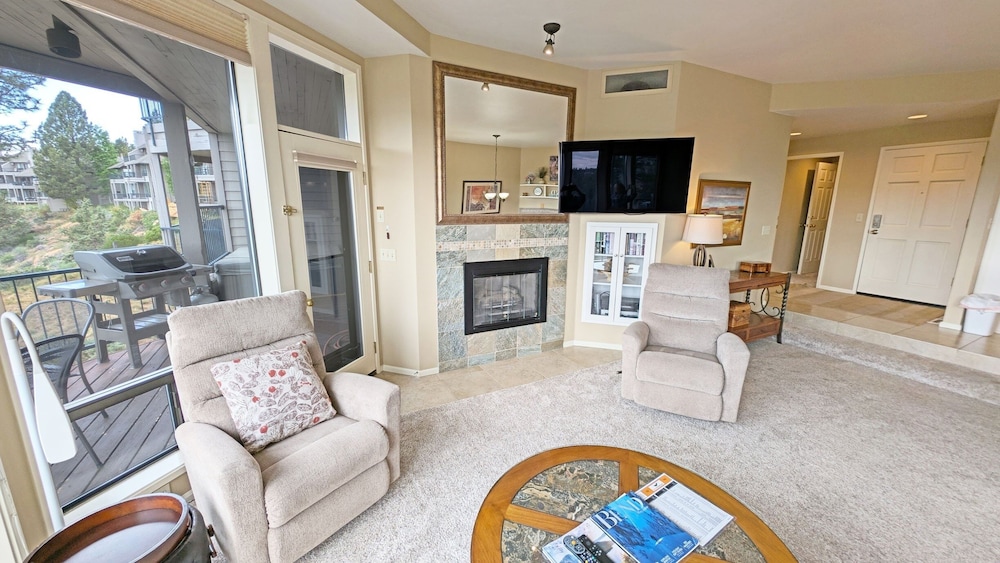 Mt Bachelor Village 332 A Sr 1 Bedroom Condo
