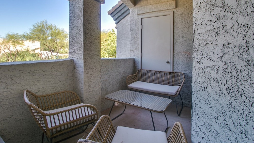 New Listing! Remodeled Condo in North Scottsdale!