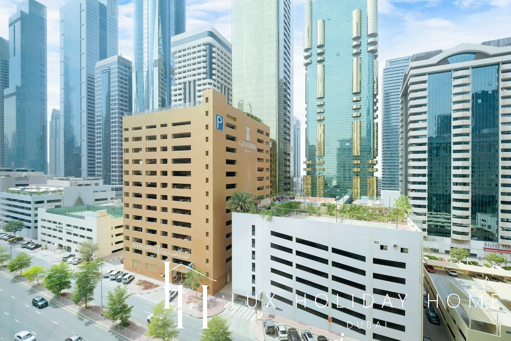 LUX The Elegant DIFC Suite 2