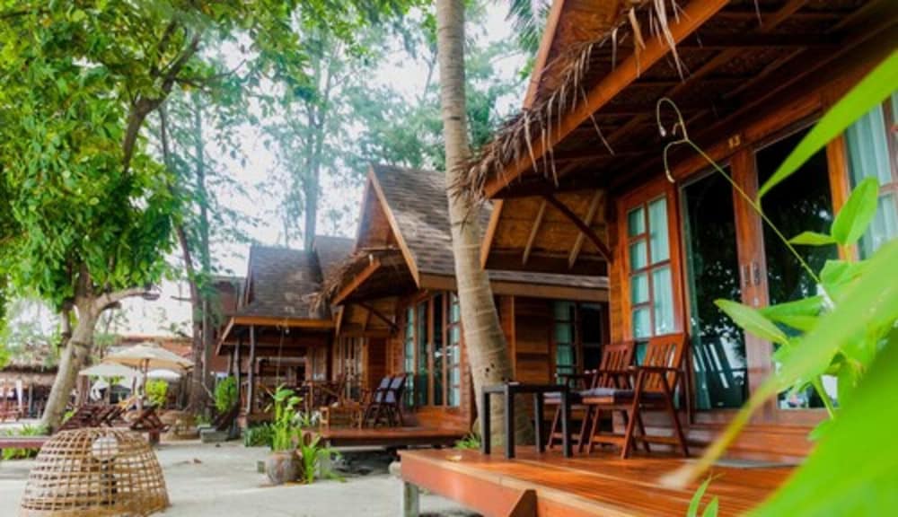 Lipe Beach Resort