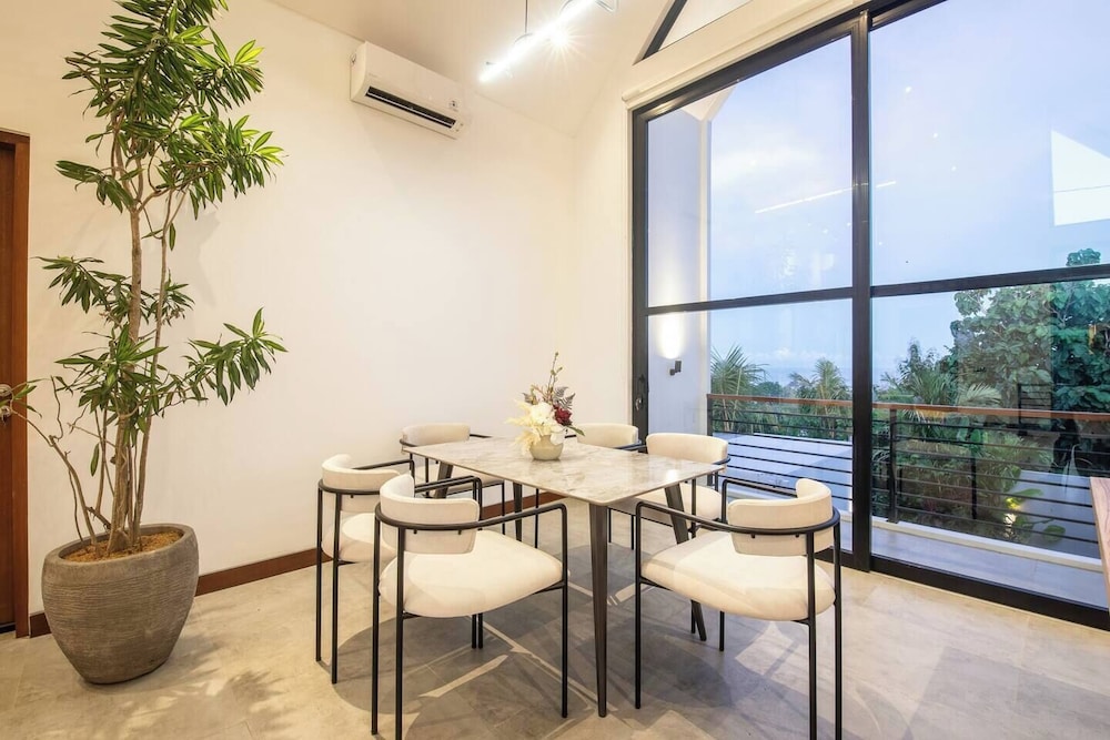 Elegant Villa Sinara 2BR With Sea View