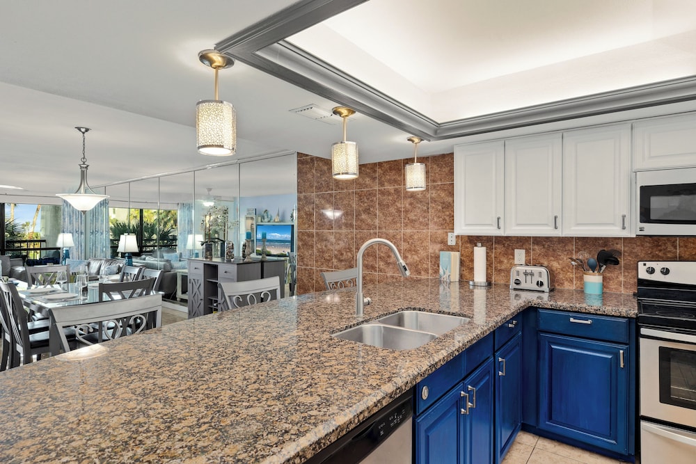Steps to Pool & Beach: South Padre Island Retreat!