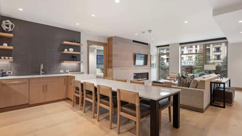 Contemporary 2 Bedroom Luxury Ski In, Ski Out Residence in Snowmass Base Village