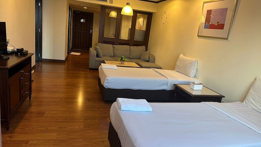 Omni Tower Sukhumvit Nana - Direct