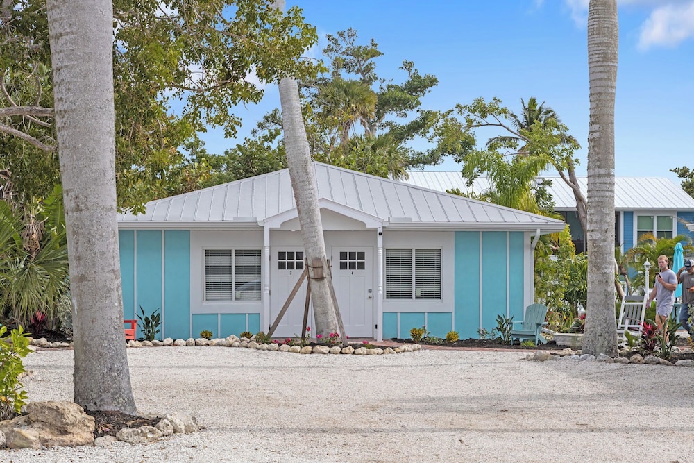 Hotel THE Palmview AND Sandpiper Inns - Image 1