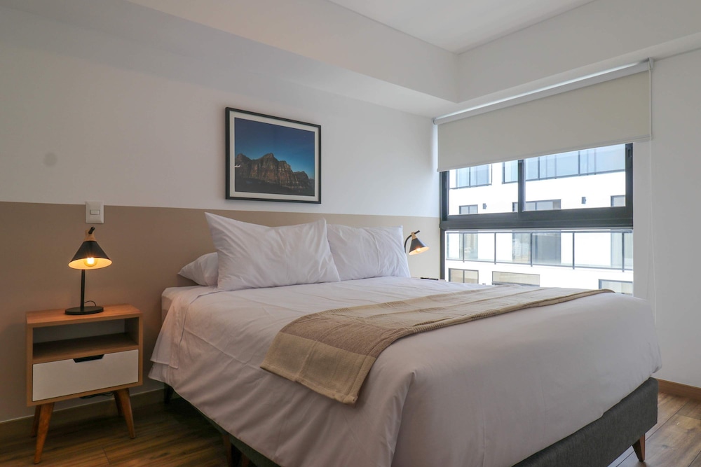 w Grandiose 2BR w Radiant Deco in Miraflores