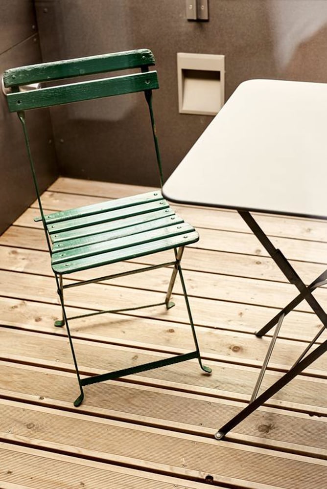 Nuremberg Vacations - No Shoes Hotel And Green Bar - Property Image 28