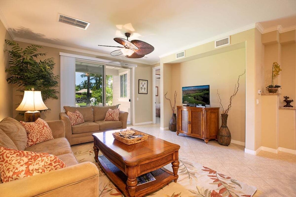 Serene Resort Living - Ground Floor - Private Beach Club Access - Vrkcv