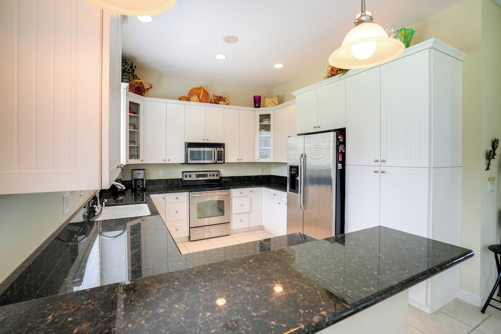 Swim & Golf: Family Home 2 Mi to Clover Park!